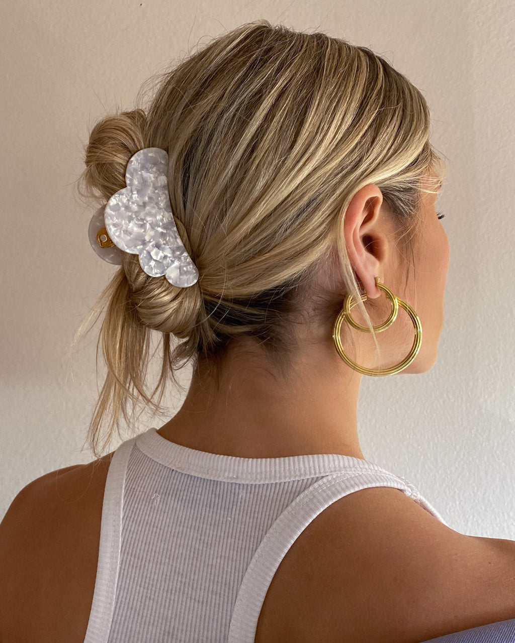 XL Cher Hoops - Gold — alternate angle