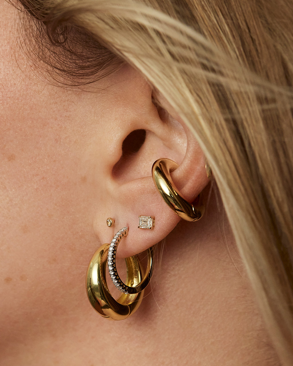 Dreamy Diamond Hoops (18mm) — another angle