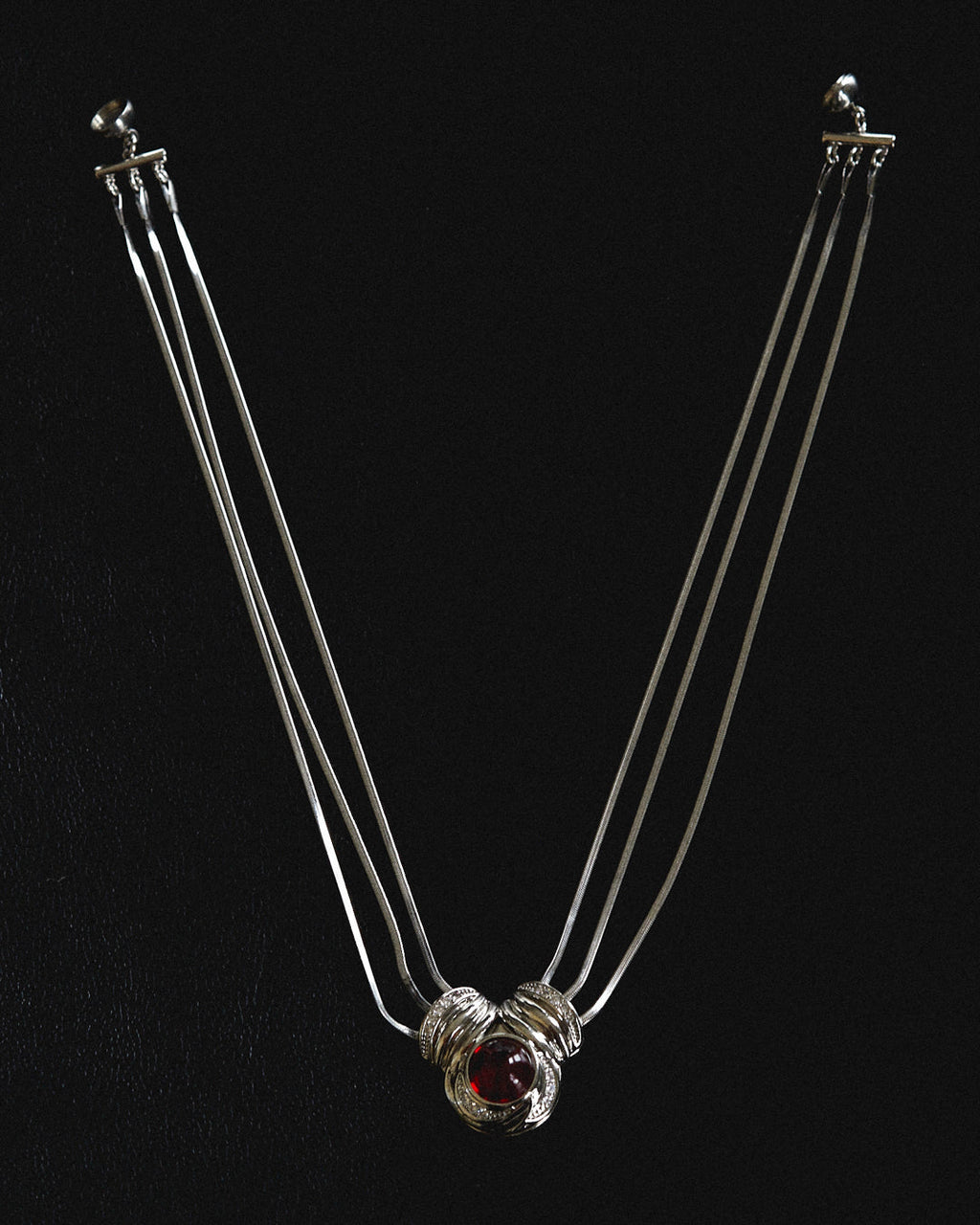 Shiraz Pendant Necklace — detail view
