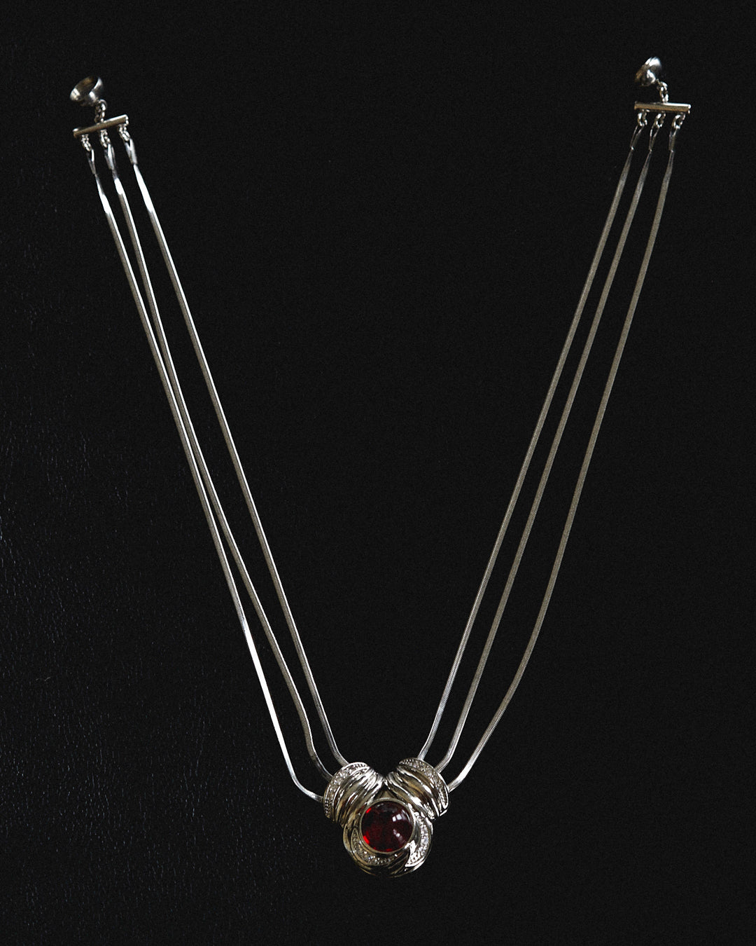 Shiraz Pendant Necklace — detail view