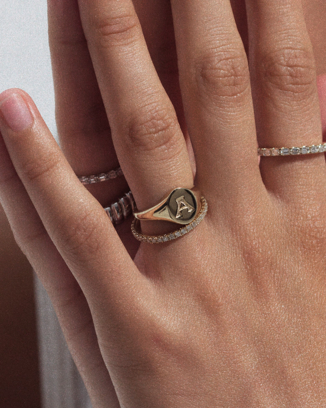 Oval Signet Ring [Vintage] — alternate view 2