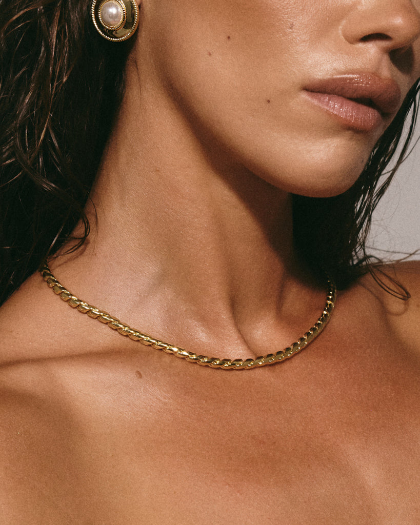 Daisy Rope Chain — another angle