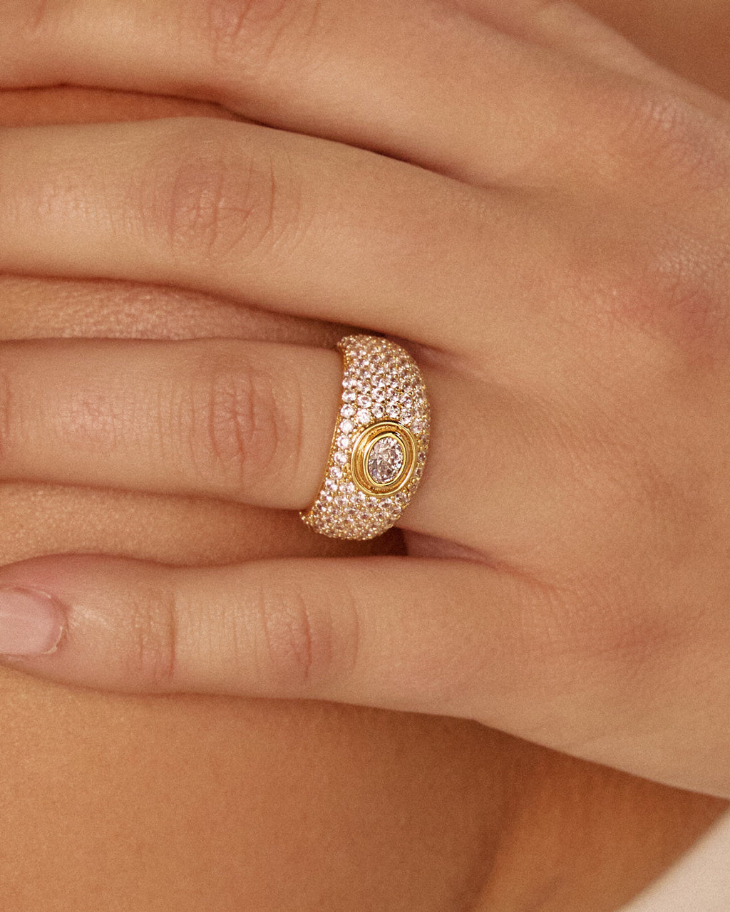 Pavé Jewelle Ring — detail view