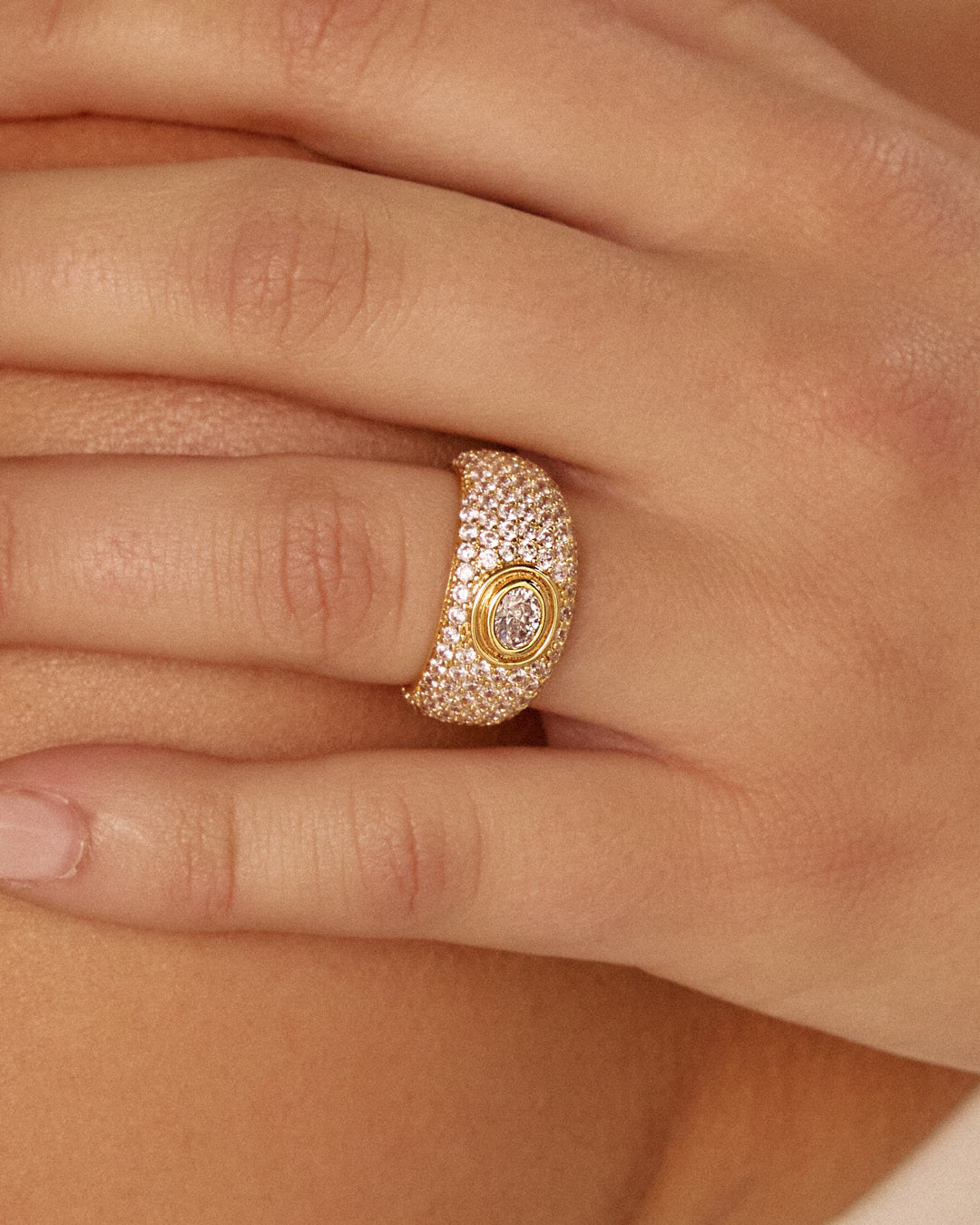 Pavé Jewelle Ring — detail view