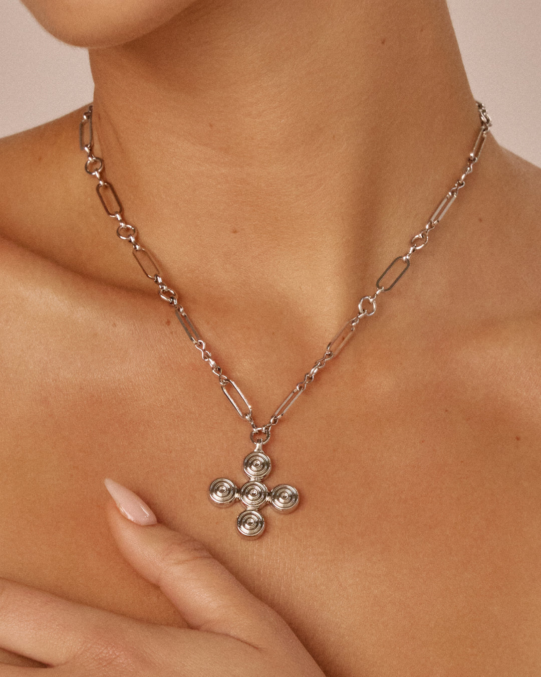 Spirale Pendant Necklace — another angle