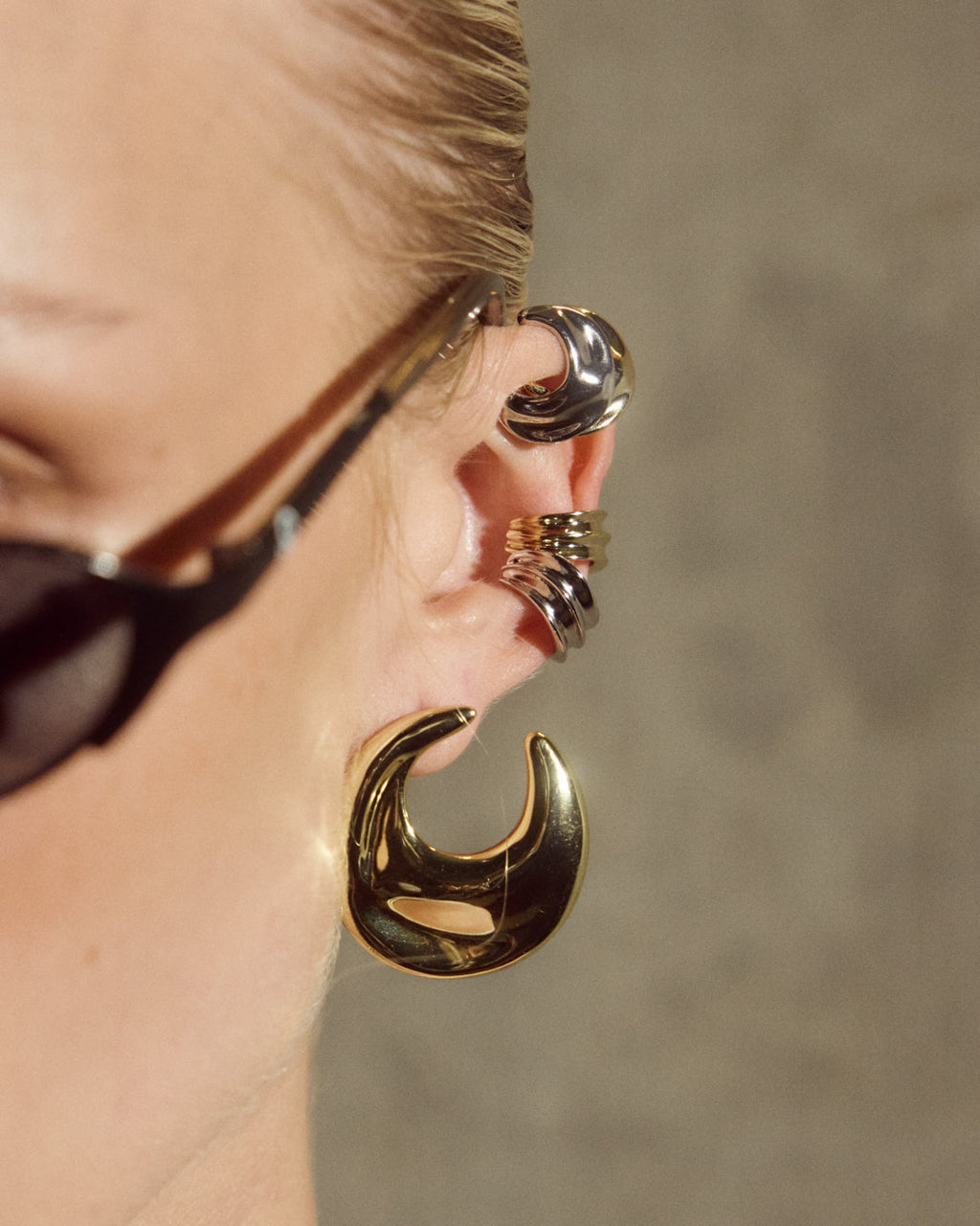 Mercury Disc Ear Cuff Set - Earrings — detail view