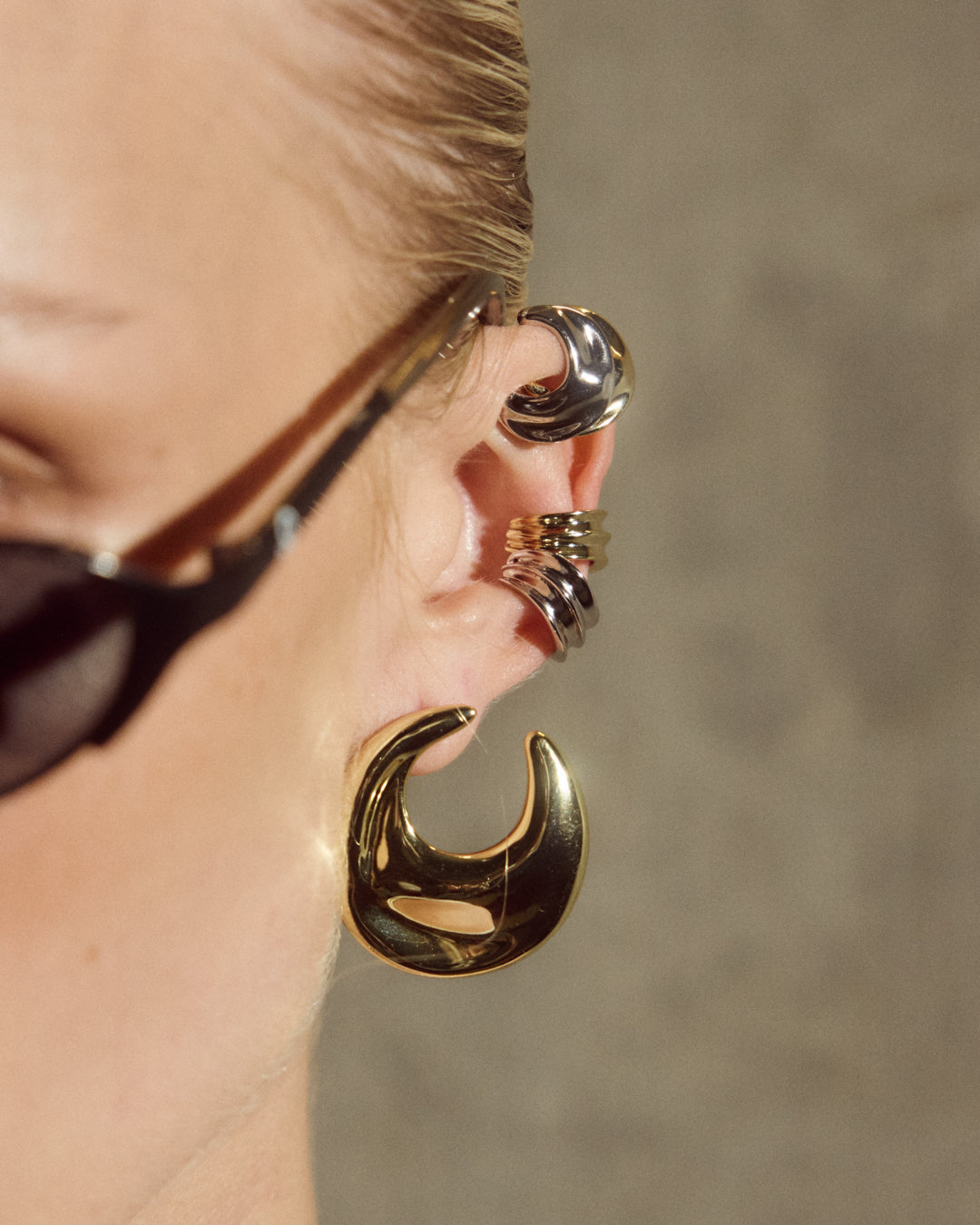 Mercury Disc Ear Cuff Set - Earrings — detail view