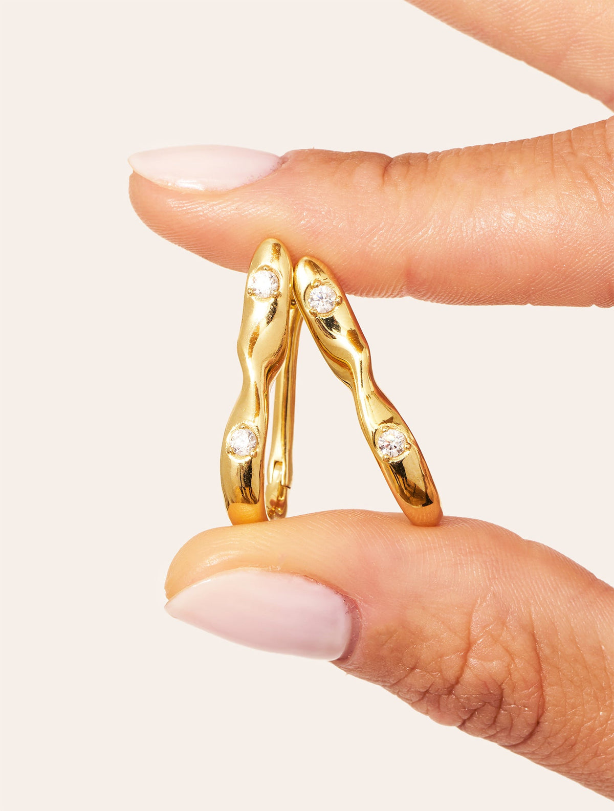 Origine Earrings - Mini - detail view