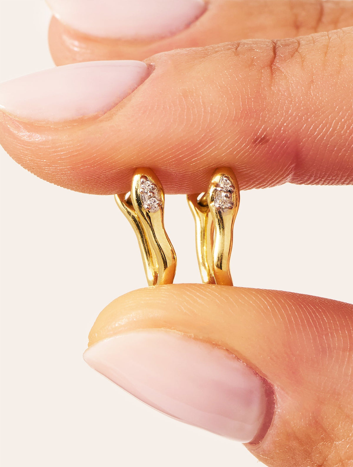 Origine Earrings - Nano - detail view