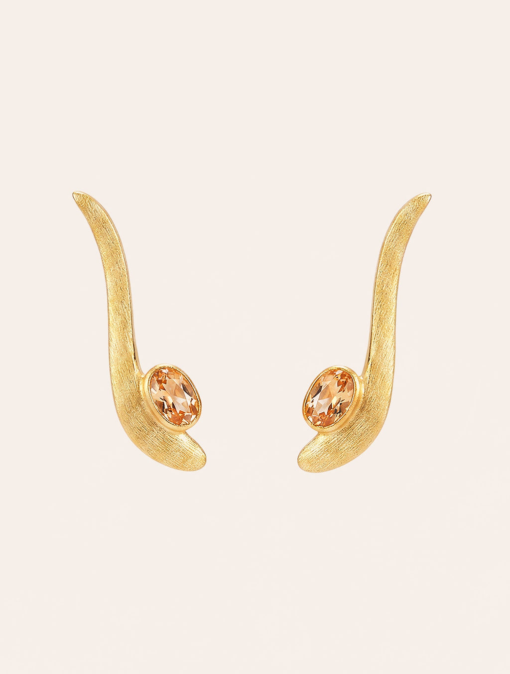Horizon Earrings - Quartz coloured champagne - Riviera - front view