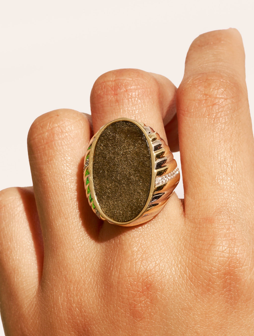 Amara Ring - Golden Obsidienne - alternate view