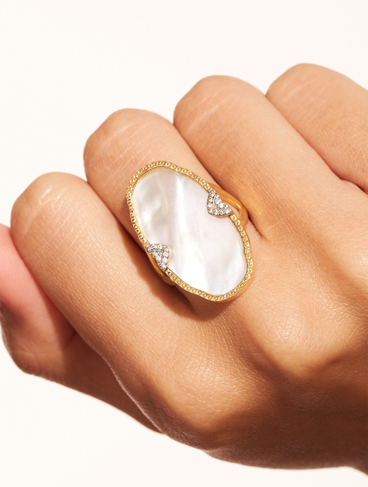 Belize Ring - Mother-of-pearl - detail view