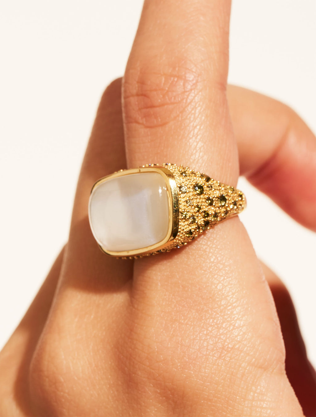 Empreinte Ring - Mother-of-pearl - alternate view