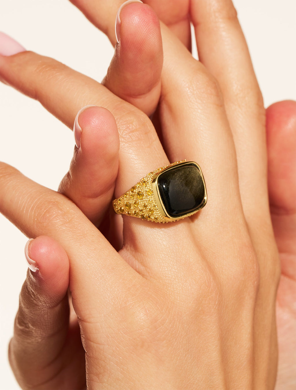 Empreinte Ring - Golden Obsidienne - detail view