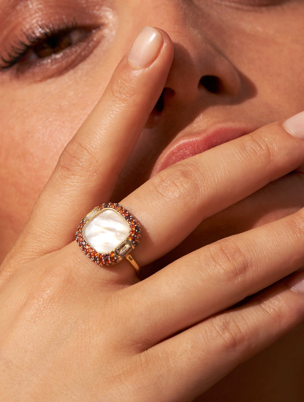 Idylle Ring - Mother-of-pearl - alternate view