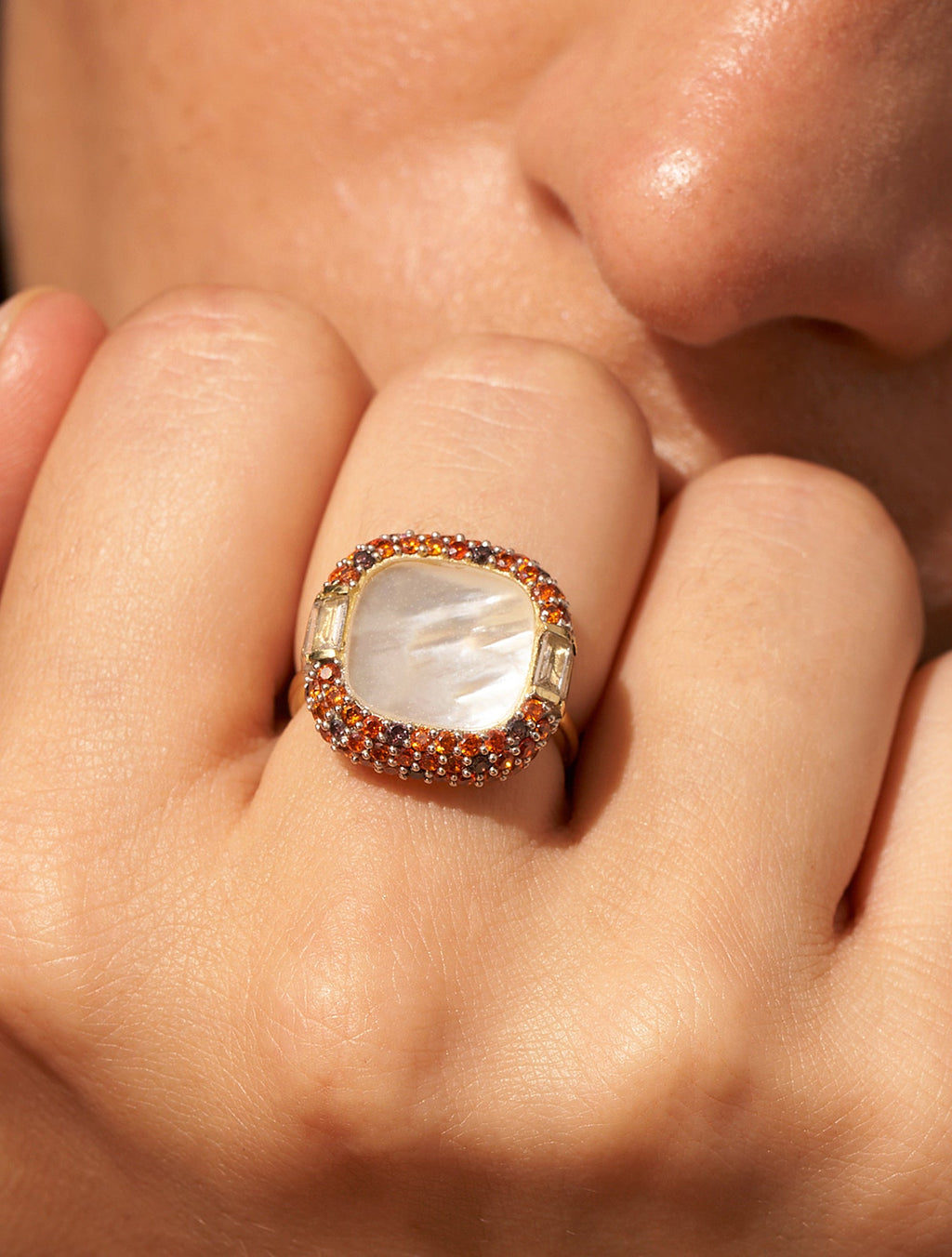 Idylle Ring - Mother-of-pearl - detail view