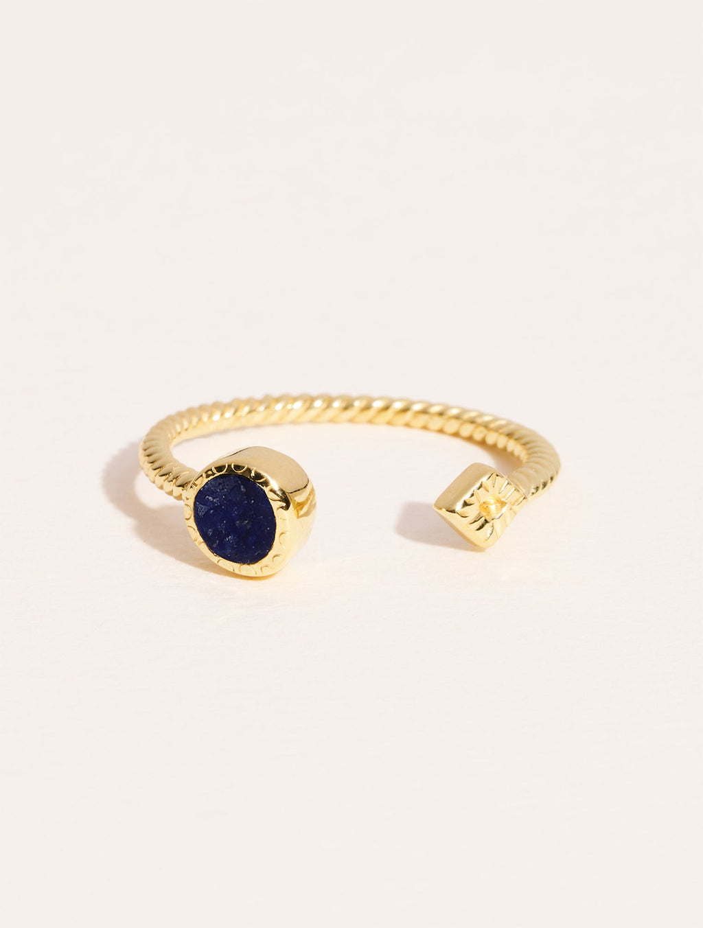 Livy Ring - Saphir - front view