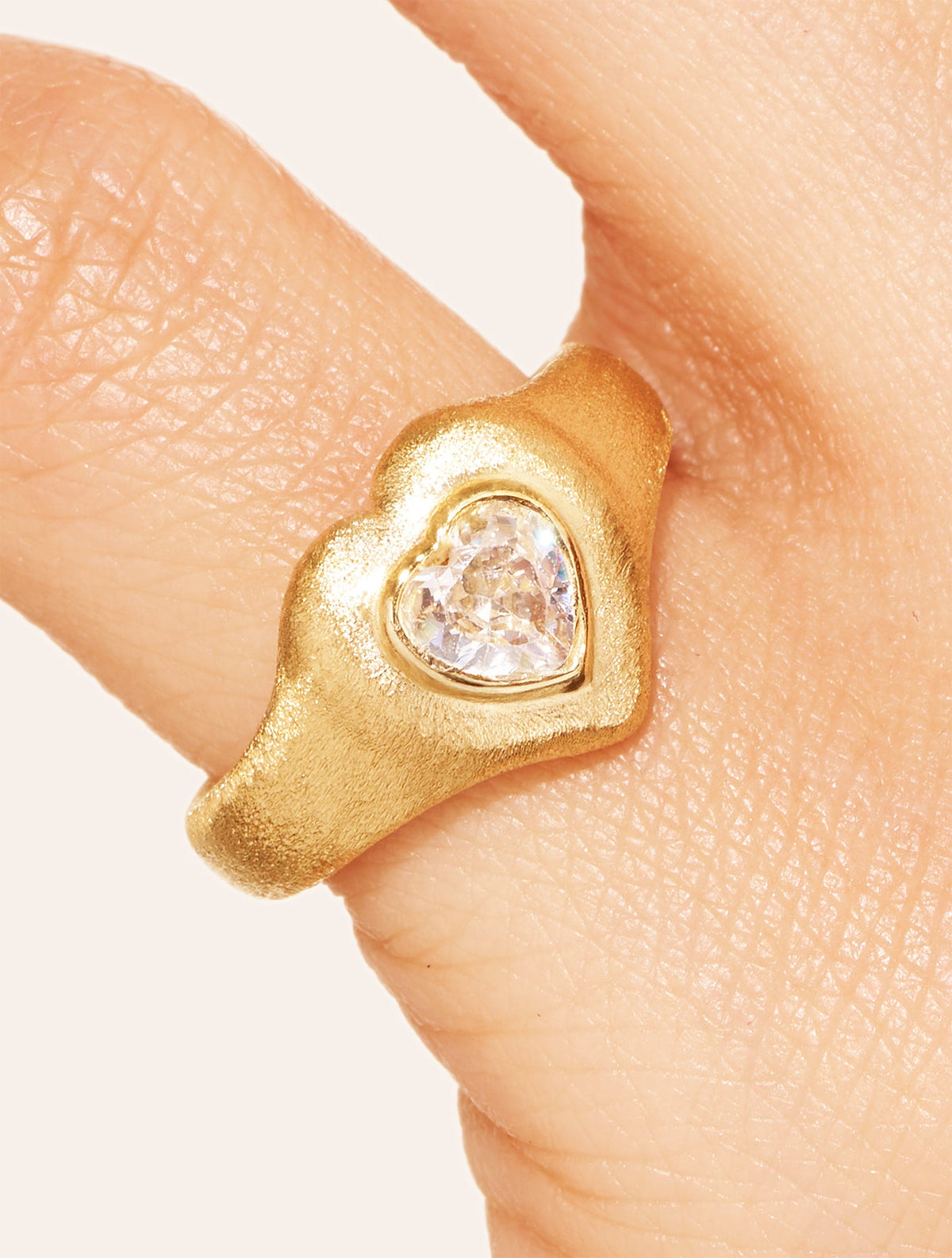 Magnetique Ring - Coeur - White Zircon - alternate view