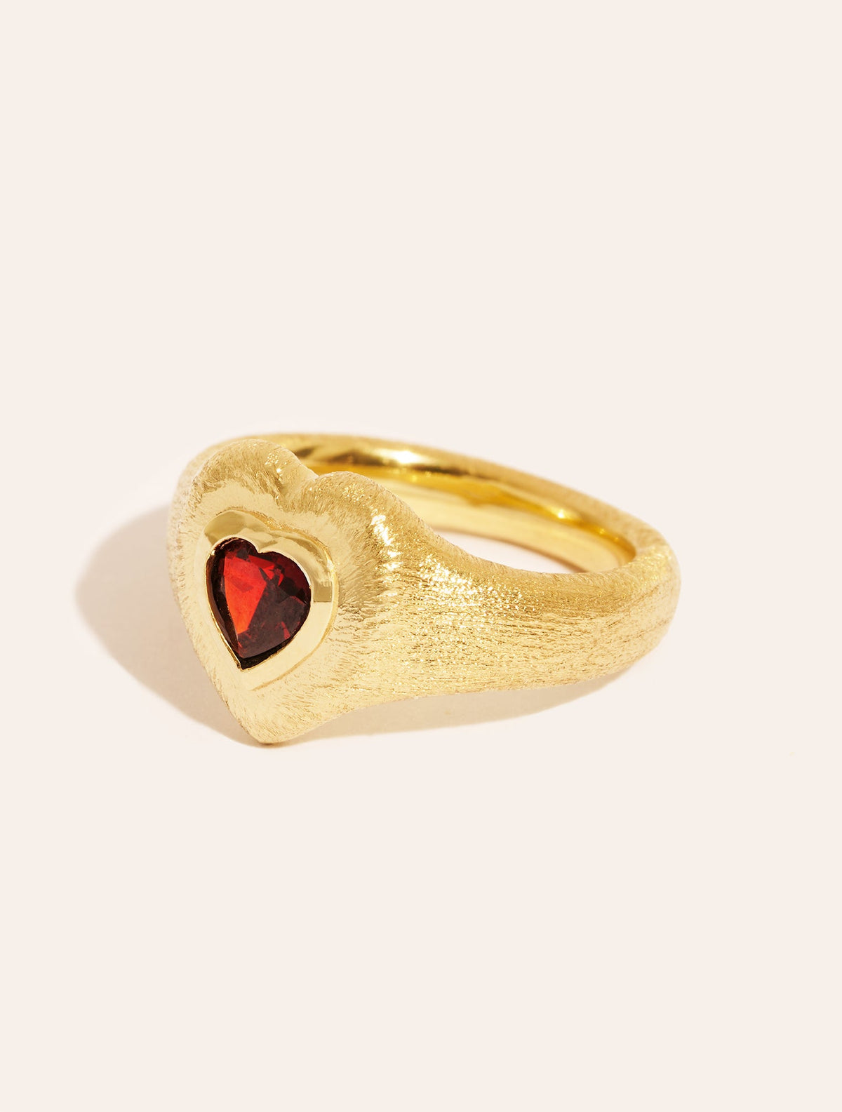 Magnetique Ring - Coeur - Quartz coloured bordeaux - front view