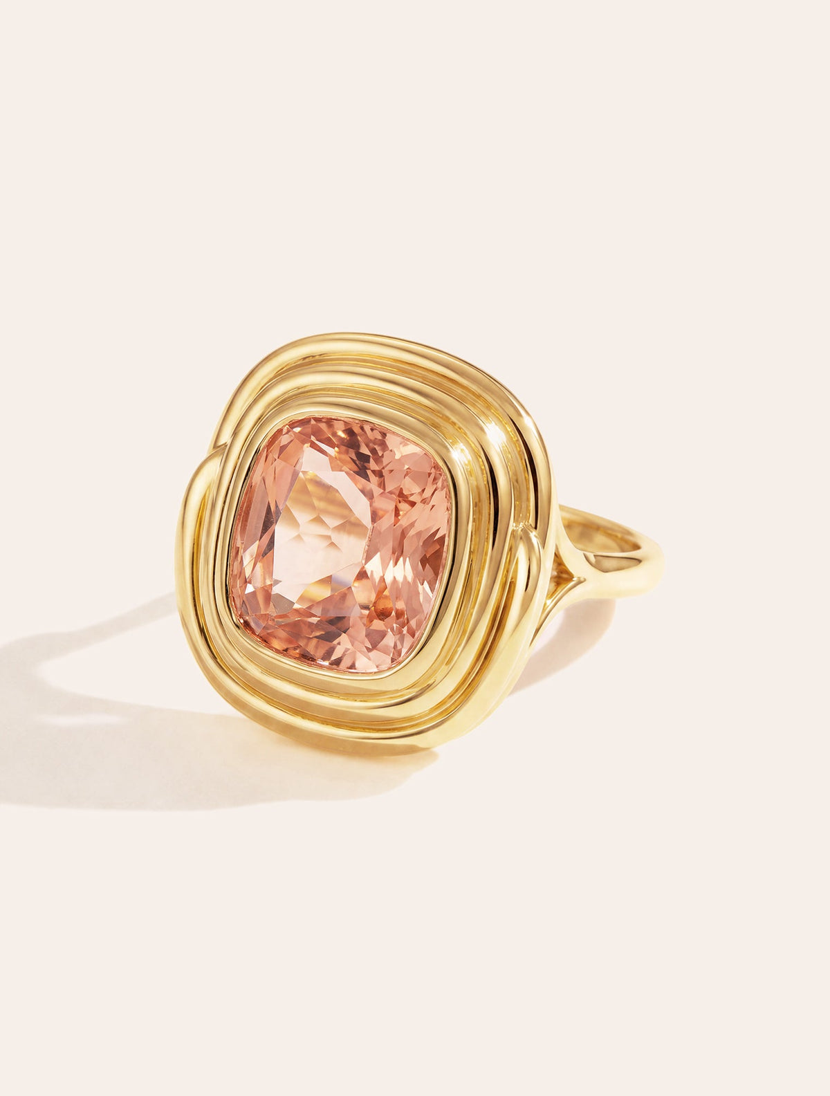 Square Ring - Quartz coloured Pink - Riviera - front view