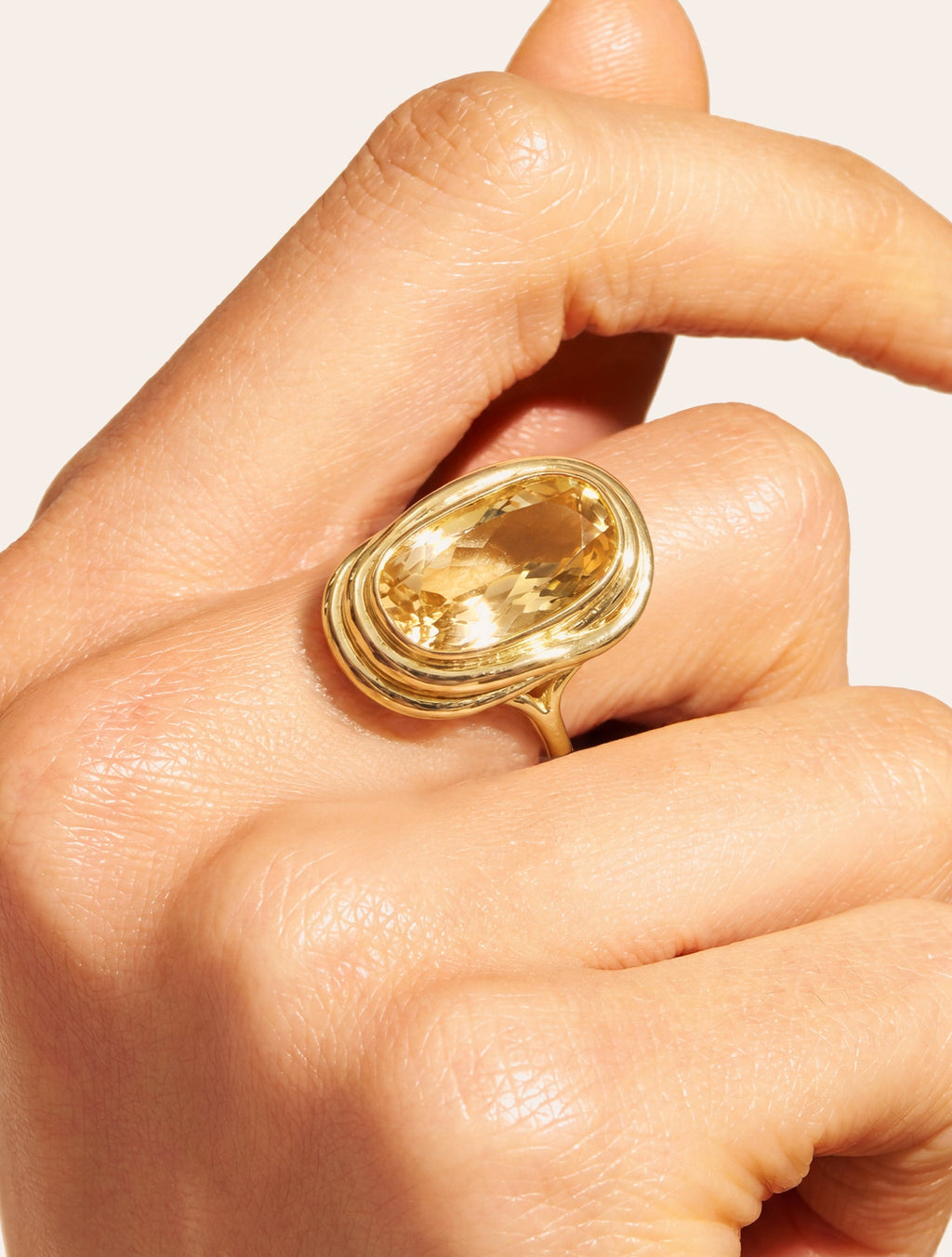 Oval Ring - Quartz coloured Yellow - Riviera - alternate view