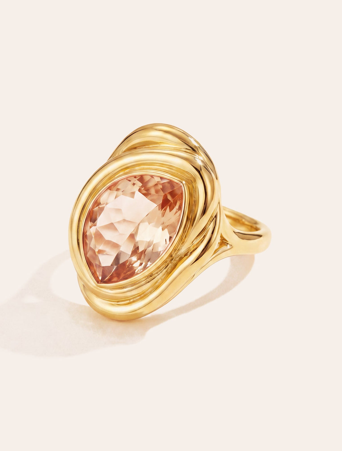 Poire Ring - Quartz coloured Pink - Riviera - front view