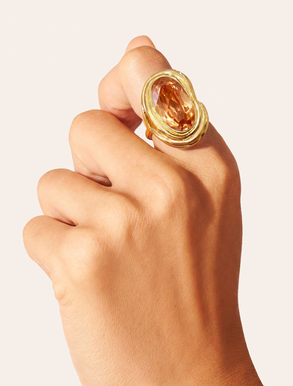 Spirale Ring - Quartz coloured champagne - Riviera - detail view
