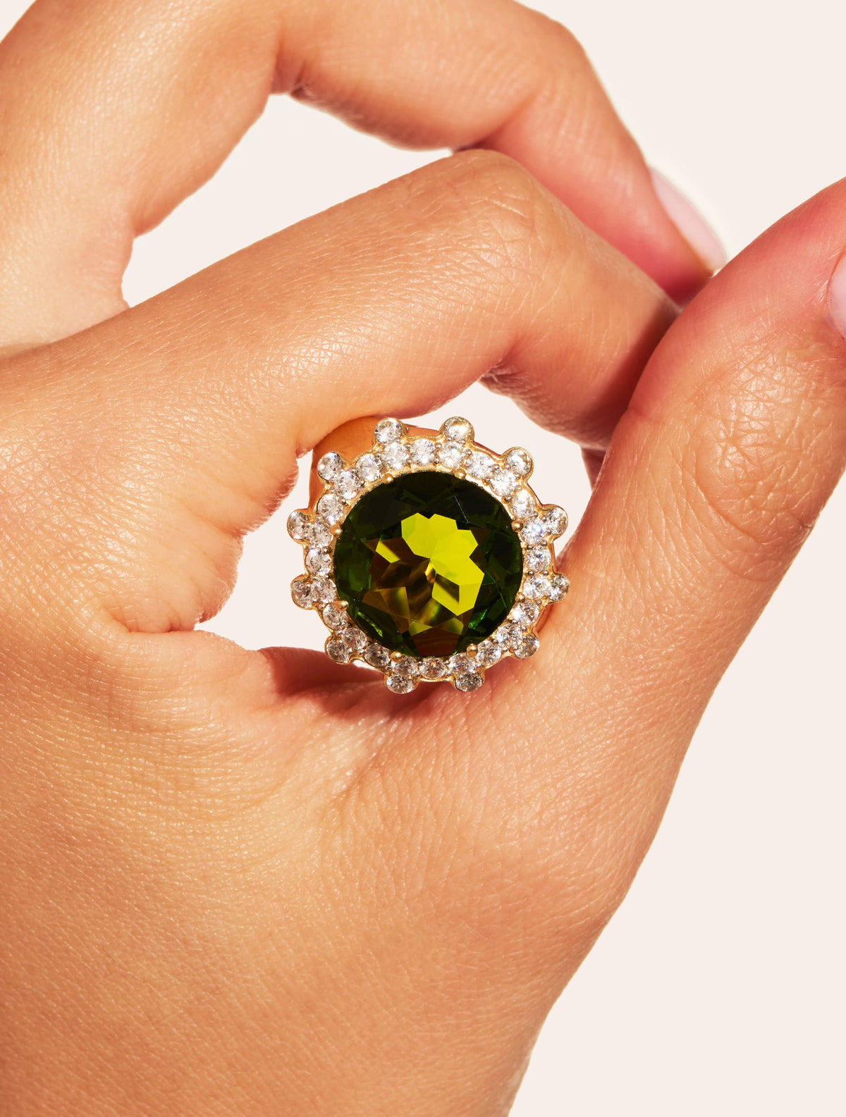 Sun Ring - Sauvage - Quartz coloured Green - detail view