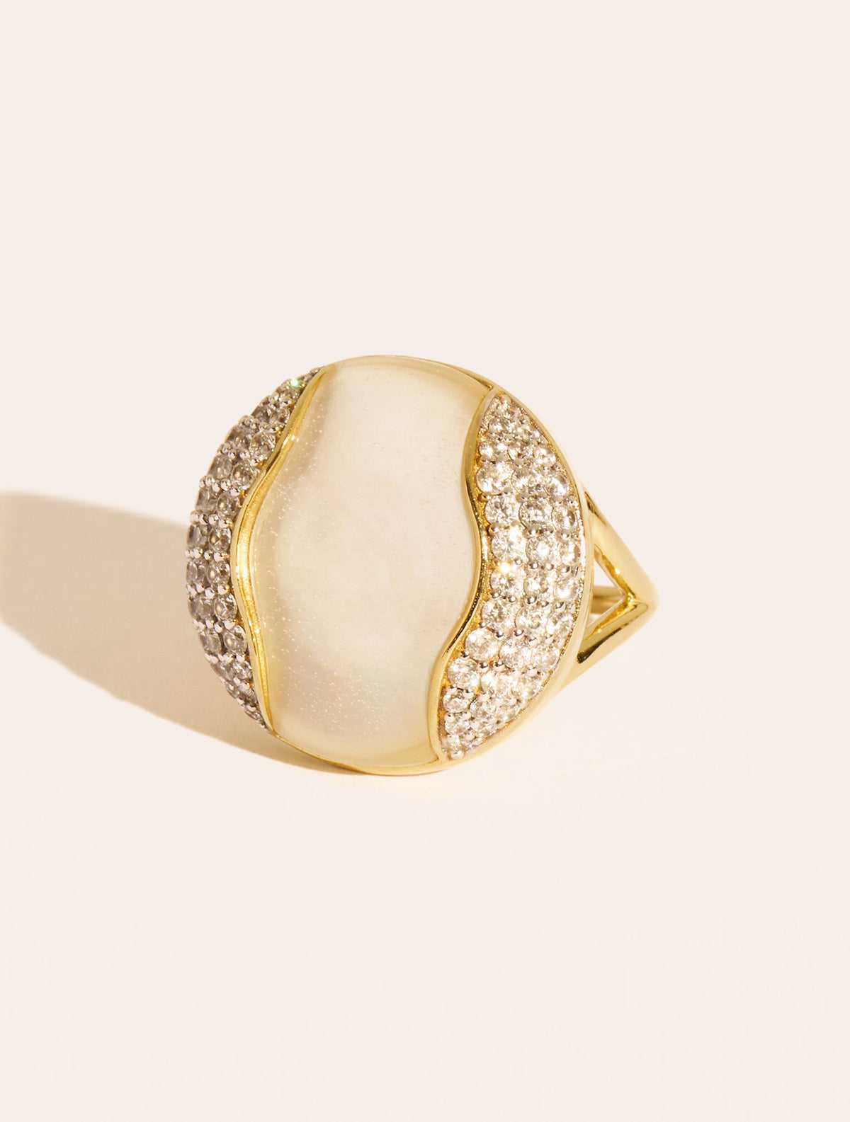 Vertige Ring - Mother-of-pearl - front view