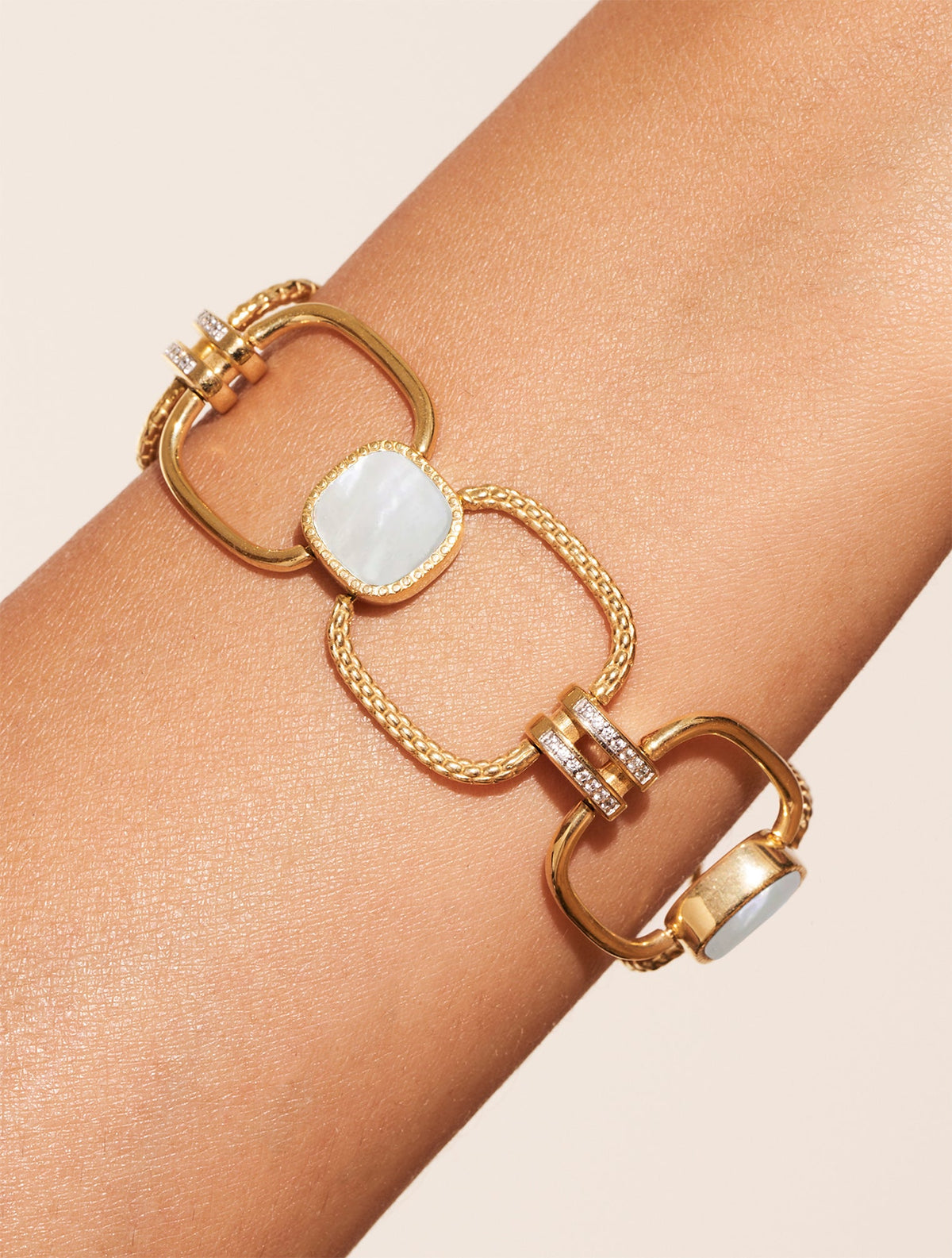 Kaïa Bracelet - Mother-of-pearl - alternate view