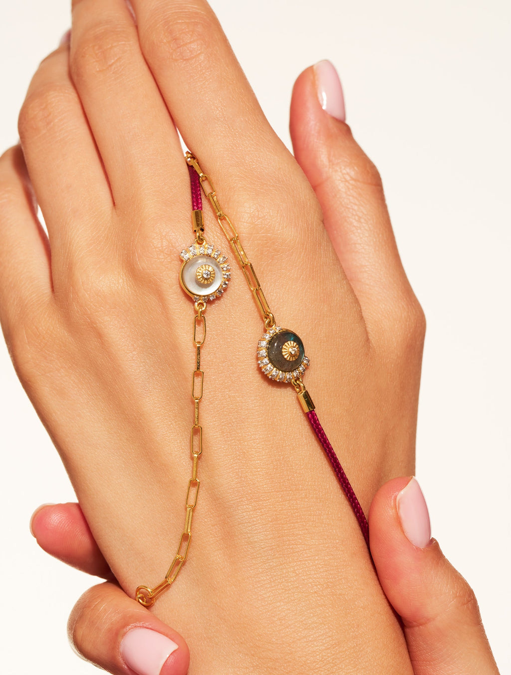 Coquillage Bracelet - Bordeaux/Labradorite - detail view