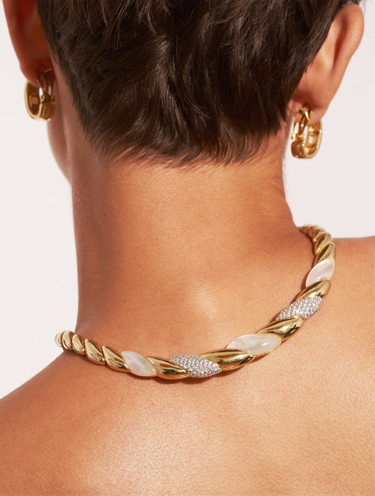 Amenza Necklace - Mother-of-pearl - alternate view