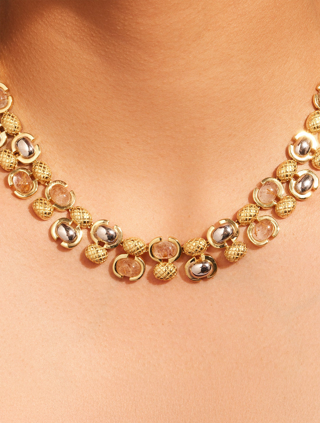 Amara Necklace - Quartz Rutilated quartz Golden - detail view