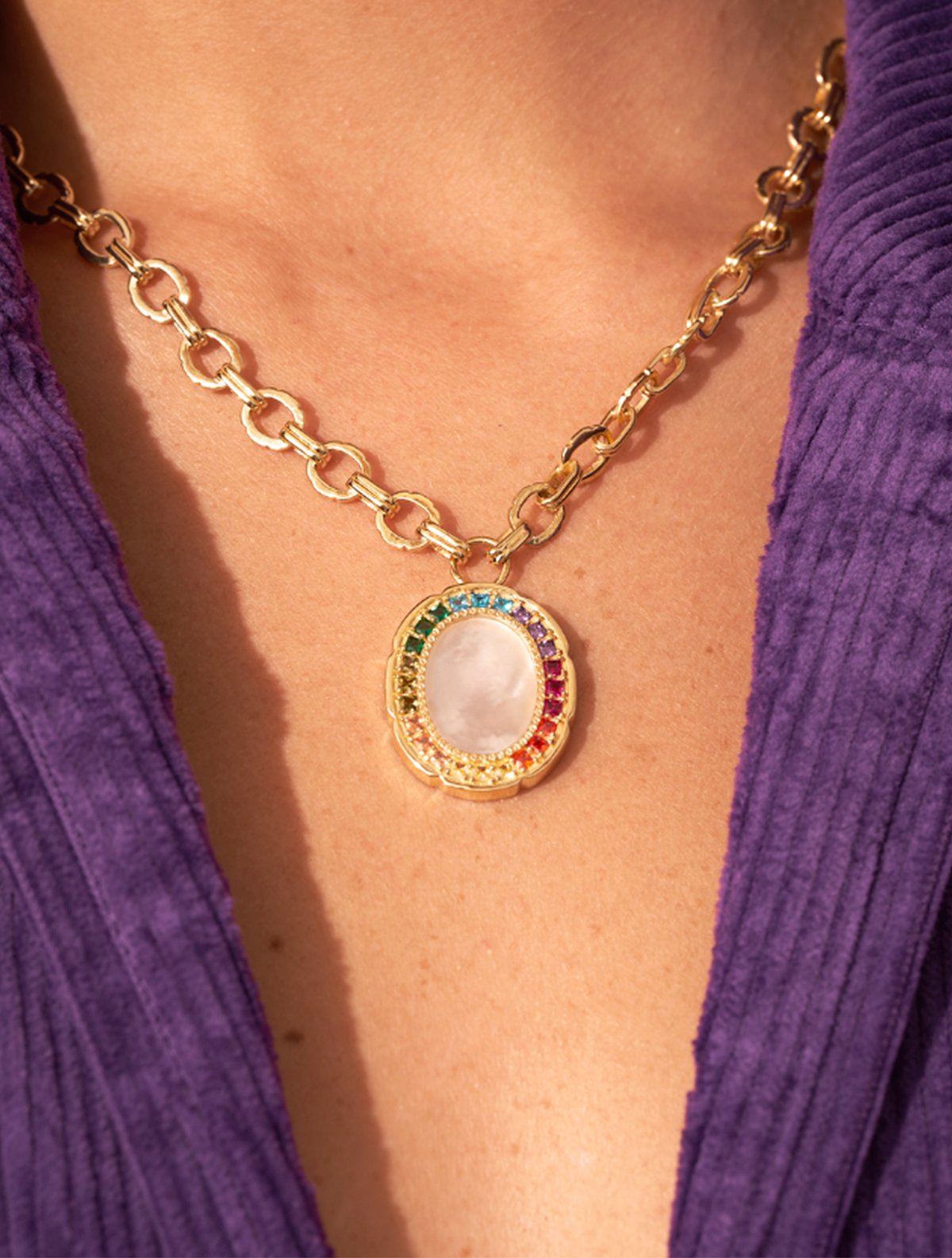 Hera Necklace - Mother-of-pearl - alternate view