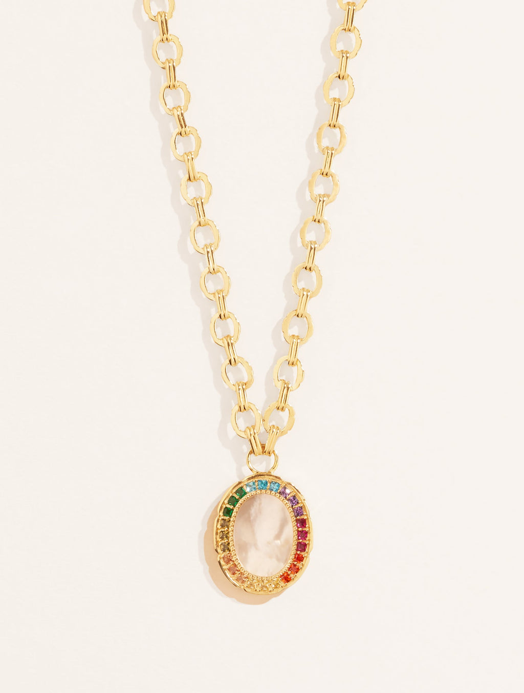 Hera Necklace - Mother-of-pearl - front view