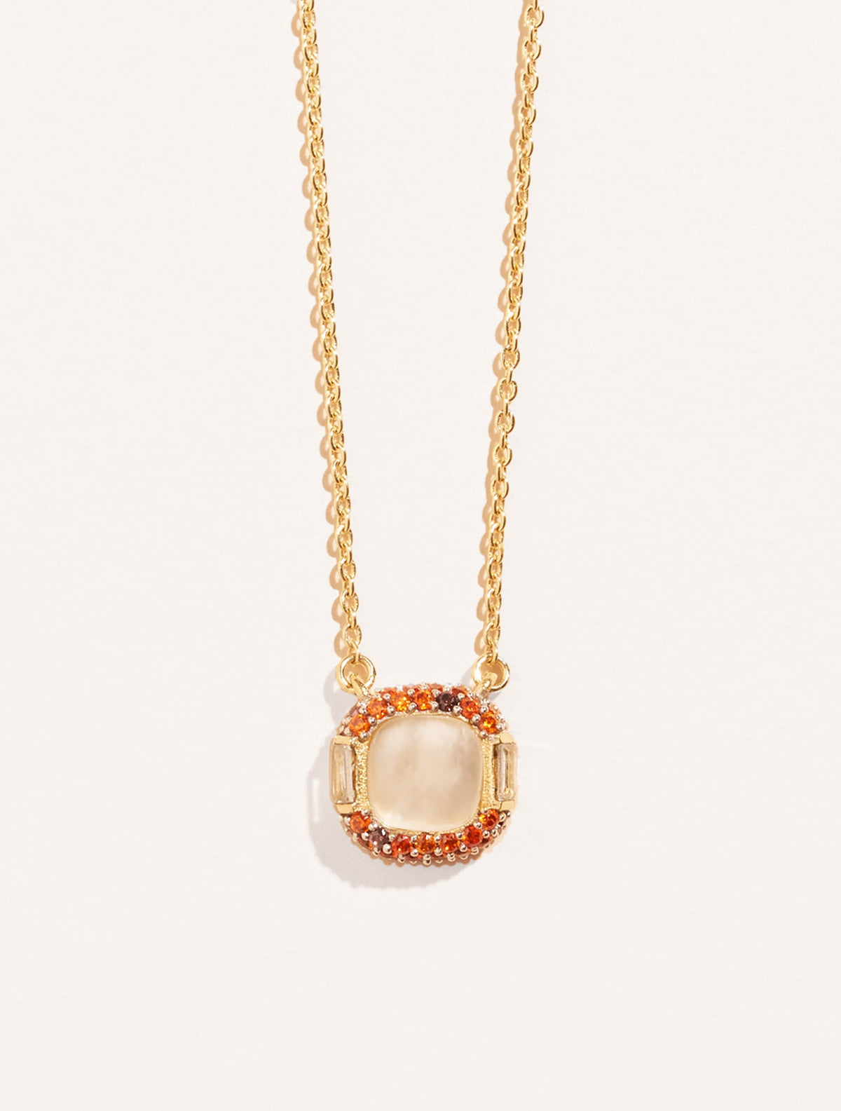 Idylle Necklace - Mother-of-pearl - front view