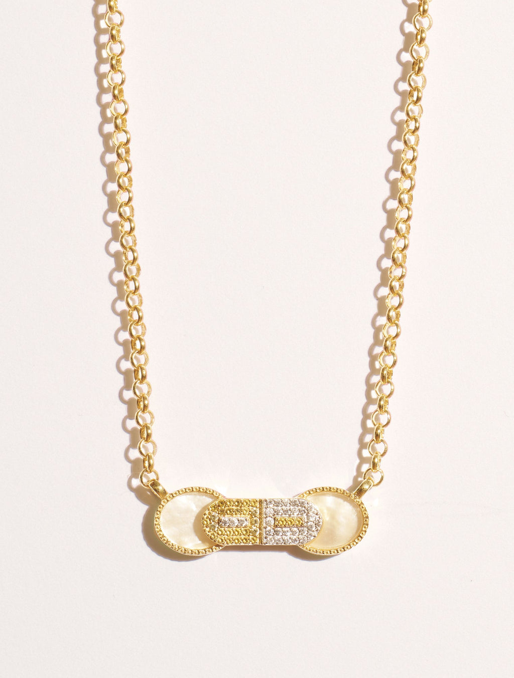 Sinae Necklace - Mother-of-pearl - front view
