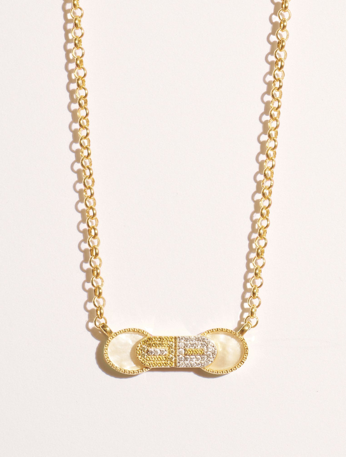 Sinae Necklace - Mother-of-pearl - front view