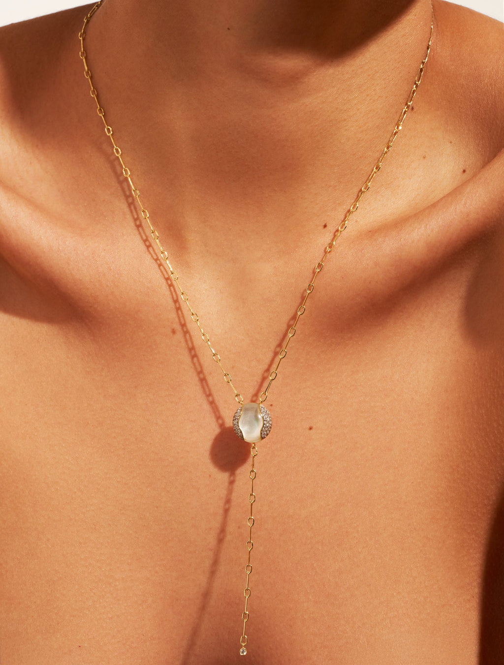 Vertige Necklace - Mother-of-pearl - alternate view