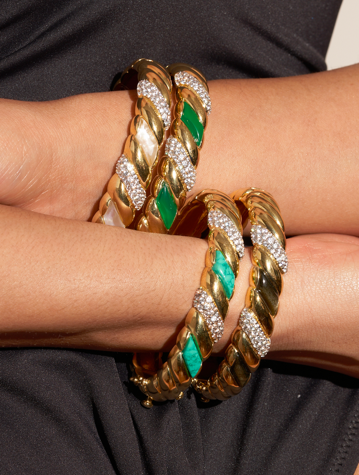 Amenza Bangle - Turquoise - detail view