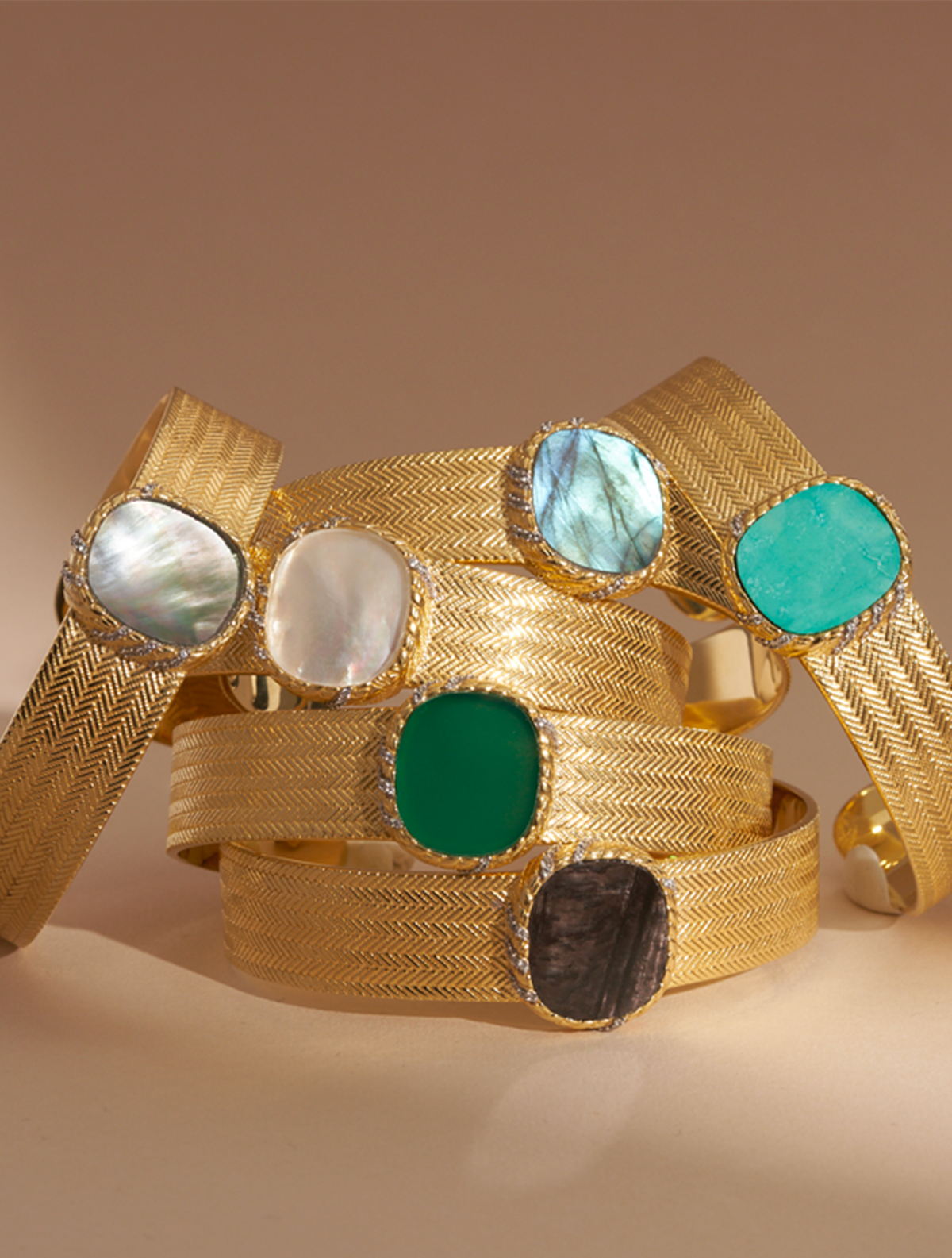 Dona Bangle - Textured Onyx - detail view