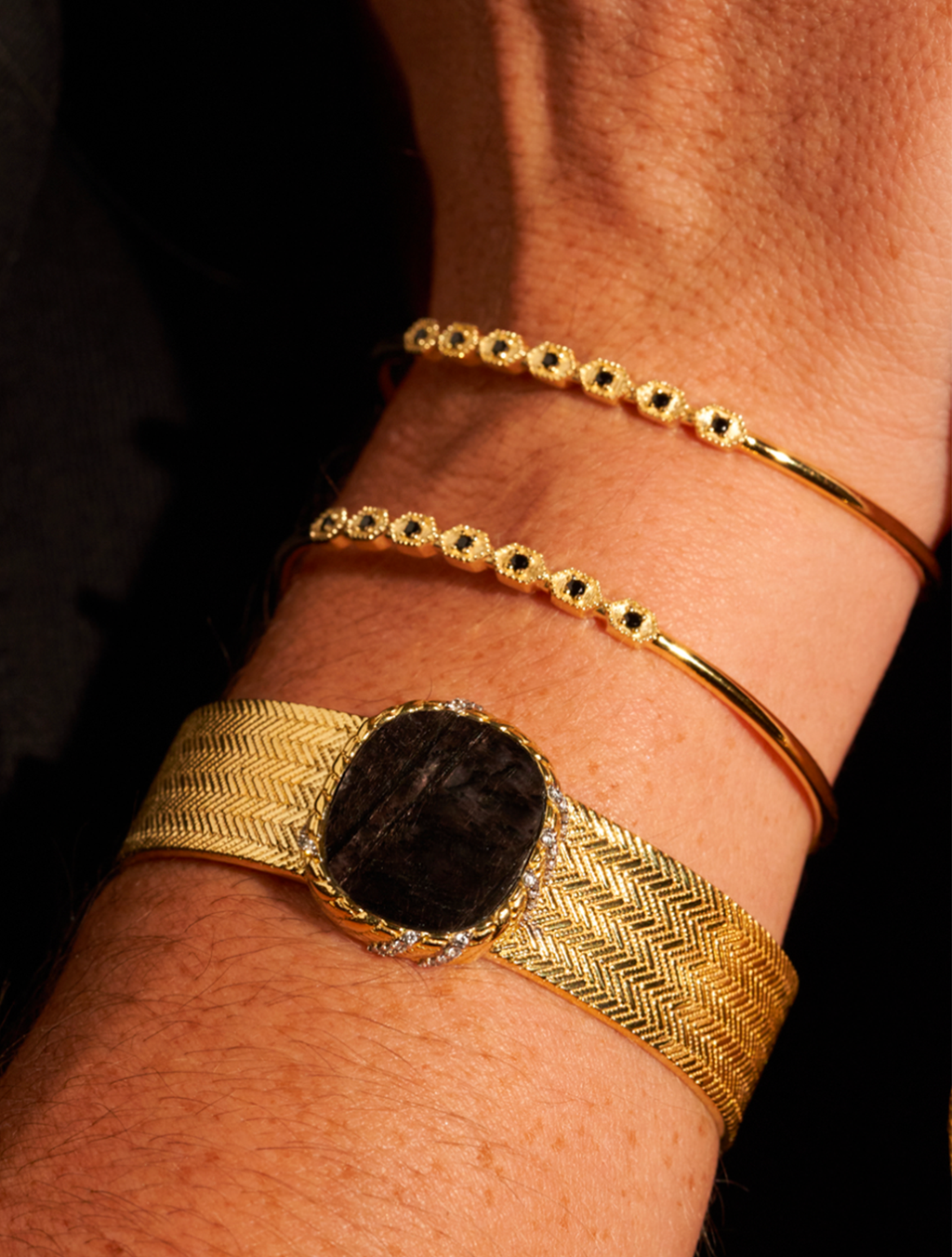 Dona Bangle - Textured Onyx - alternate view