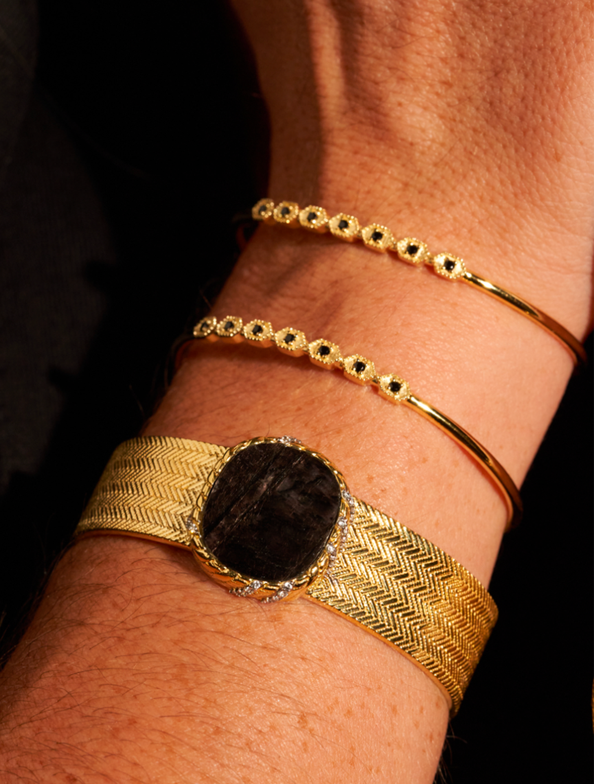 Dona Bangle - Textured Onyx - alternate view