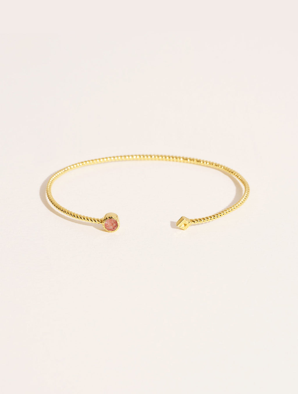 Livy Bangle - Quartz Fraise - front view