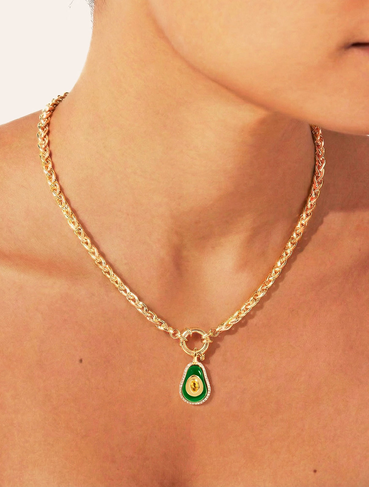 Toteme Pendant - Avocat - detail view