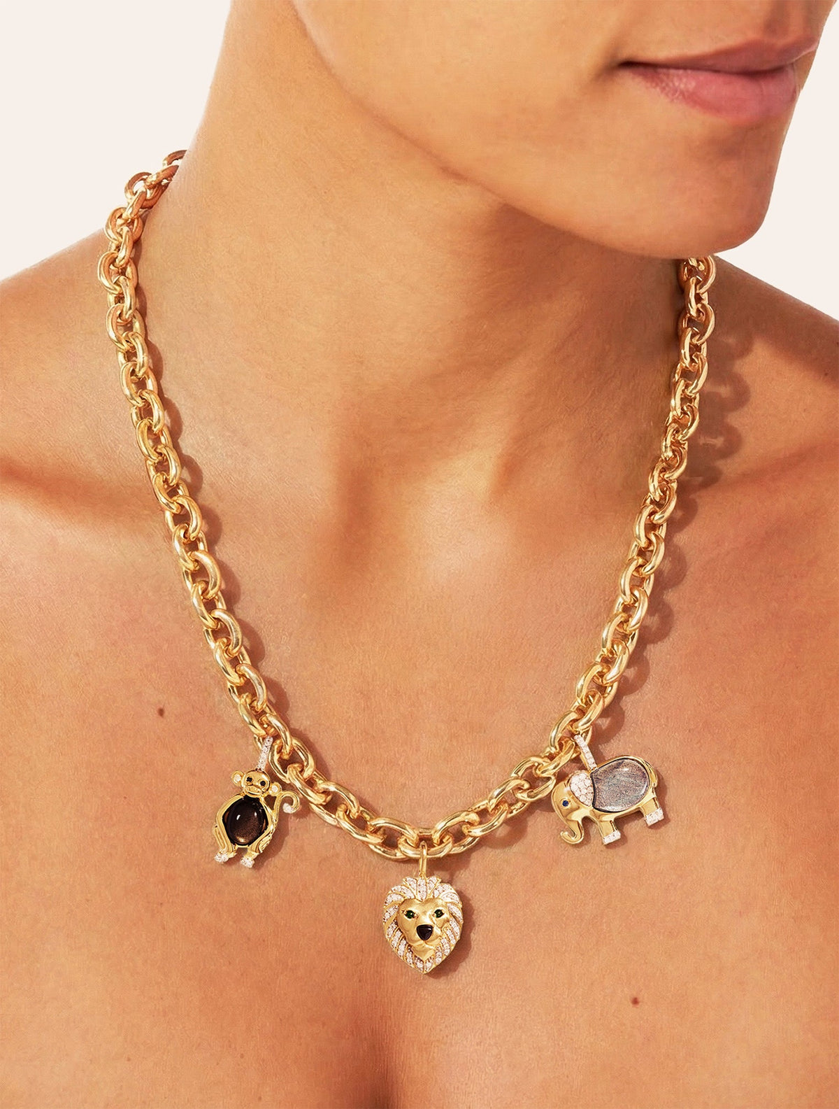 Toteme Pendant - Singe - another angle