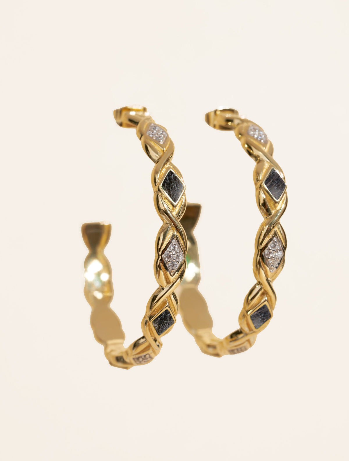 Sani Hoop Earrings - Textured Onyx - front view
