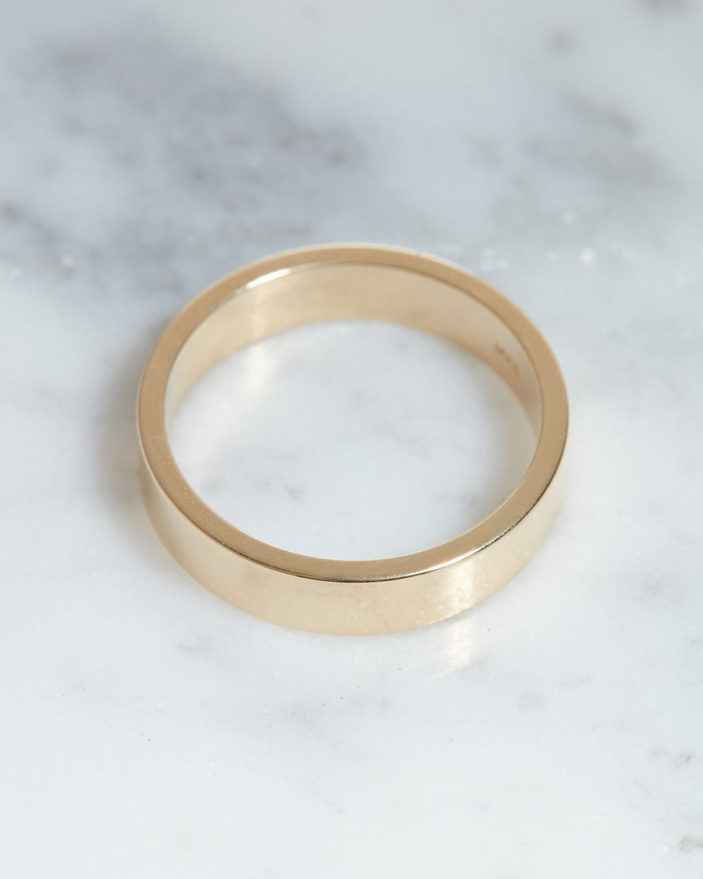 Classique Cigar Band- 4mm in Gold - Rings — alternate angle
