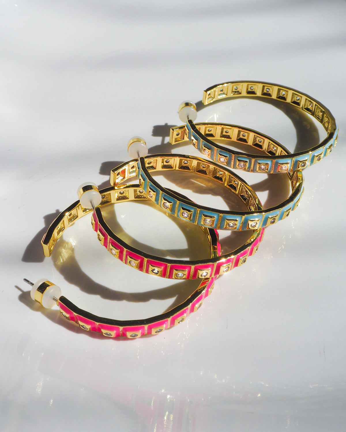XL Pyramid Stud Hoops- Hot Pink - Gold — alternate view
