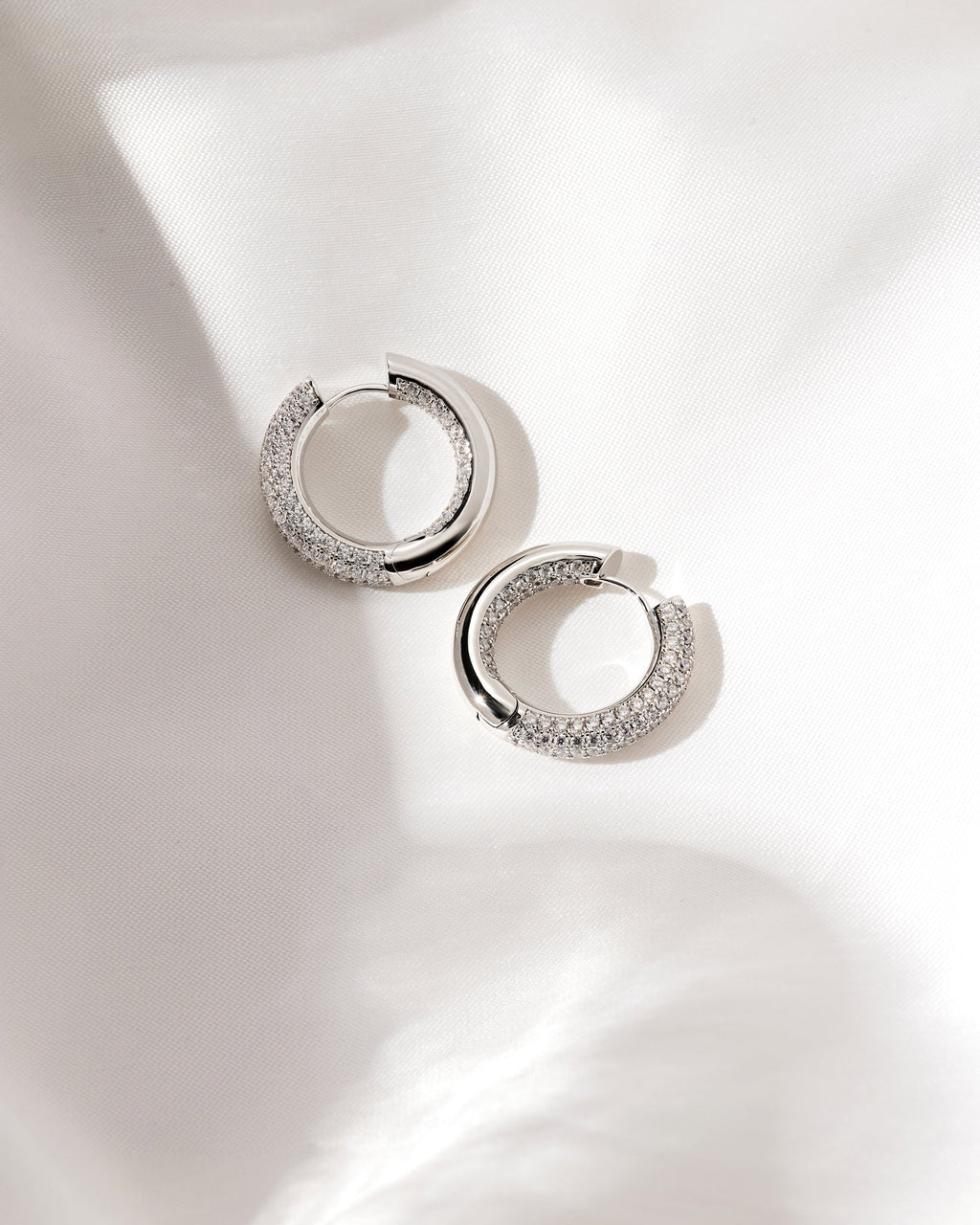 Reversible Amalfi Hoops - Silver — alternate view